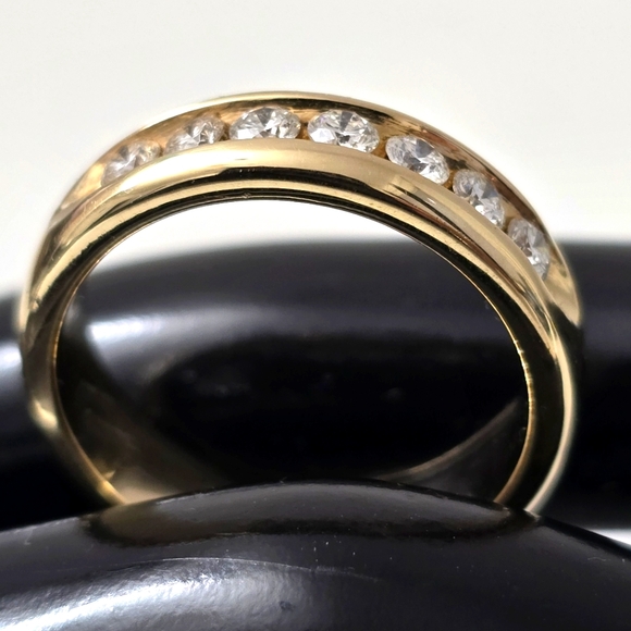 Watch Video / 14K Gold Channel Diamond Ring - Picture 4 of 16